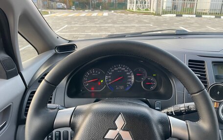 Mitsubishi Grandis, 2006 год, 790 000 рублей, 16 фотография