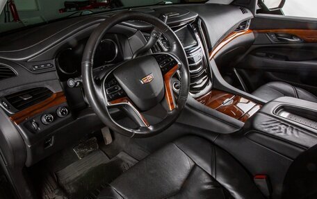 Cadillac Escalade IV, 2016 год, 3 998 000 рублей, 6 фотография