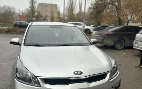 KIA Rio IV, 2020 год, 1 750 000 рублей, 1 фотография