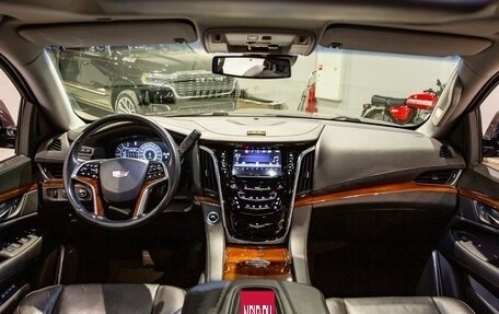 Cadillac Escalade IV, 2016 год, 3 998 000 рублей, 4 фотография