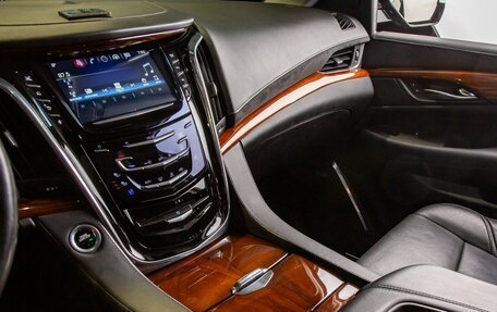 Cadillac Escalade IV, 2016 год, 3 998 000 рублей, 12 фотография