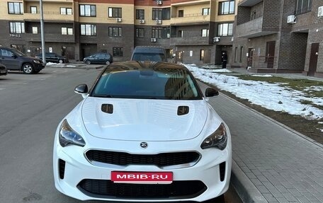 KIA Stinger I, 2018 год, 2 600 000 рублей, 1 фотография