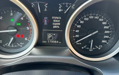 Toyota Land Cruiser 200, 2014 год, 4 300 000 рублей, 17 фотография