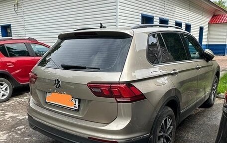 Volkswagen Tiguan II, 2021 год, 3 090 000 рублей, 3 фотография