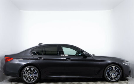 BMW 5 серия, 2018 год, 3 880 000 рублей, 4 фотография