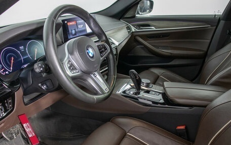 BMW 5 серия, 2018 год, 3 880 000 рублей, 10 фотография