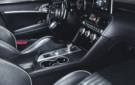 Genesis G70 I, 2018 год, 1 600 000 рублей, 10 фотография