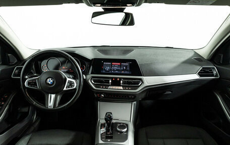 BMW 3 серия, 2019 год, 2 999 999 рублей, 13 фотография