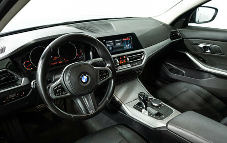 BMW 3 серия, 2019 год, 2 999 999 рублей, 11 фотография