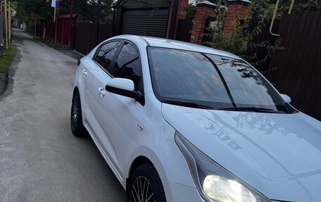 KIA Rio IV, 2018 год, 1 600 000 рублей, 2 фотография