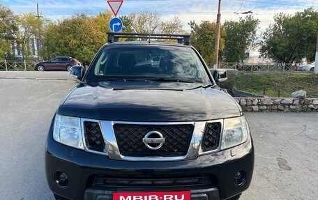 Nissan Navara (Frontier), 2011 год, 1 900 000 рублей, 2 фотография