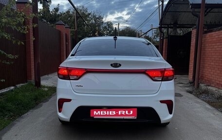 KIA Rio IV, 2018 год, 1 600 000 рублей, 4 фотография