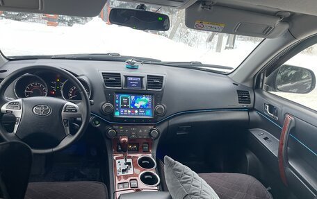 Toyota Highlander III, 2012 год, 2 099 000 рублей, 9 фотография