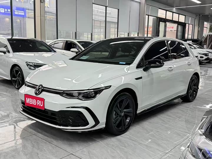 Volkswagen Golf R VII рестайлинг, 2022 год, 1 819 000 рублей, 1 фотография