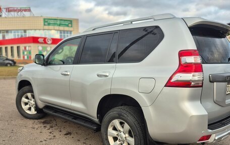 Toyota Land Cruiser Prado 150 рестайлинг 2, 2015 год, 3 750 000 рублей, 4 фотография