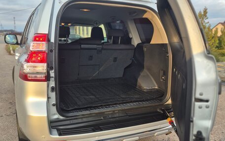 Toyota Land Cruiser Prado 150 рестайлинг 2, 2015 год, 3 750 000 рублей, 7 фотография