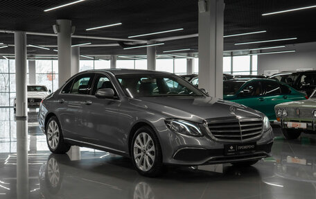 Mercedes-Benz E-Класс, 2020 год, 3 190 000 рублей, 2 фотография