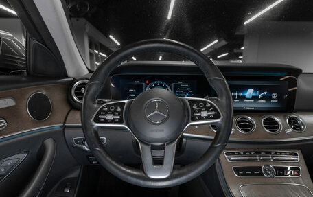 Mercedes-Benz E-Класс, 2020 год, 3 190 000 рублей, 9 фотография