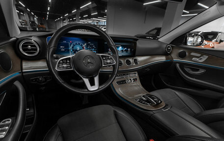 Mercedes-Benz E-Класс, 2020 год, 3 190 000 рублей, 6 фотография