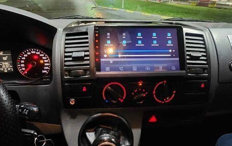 Volkswagen Transporter T5 рестайлинг, 2011 год, 1 550 000 рублей, 7 фотография