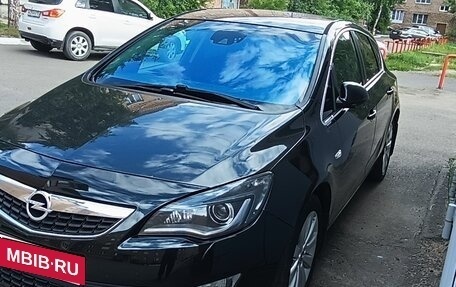 Opel Astra J, 2010 год, 820 000 рублей, 11 фотография