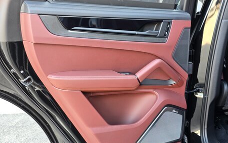 Porsche Cayenne III, 2025 год, 24 790 000 рублей, 21 фотография