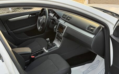 Volkswagen Passat B7, 2011 год, 740 000 рублей, 14 фотография