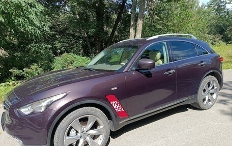 Infiniti FX II, 2011 год, 1 850 000 рублей, 1 фотография