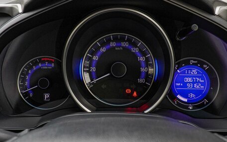 Honda Fit III, 2017 год, 1 230 000 рублей, 14 фотография