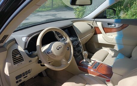 Infiniti FX II, 2011 год, 1 850 000 рублей, 13 фотография