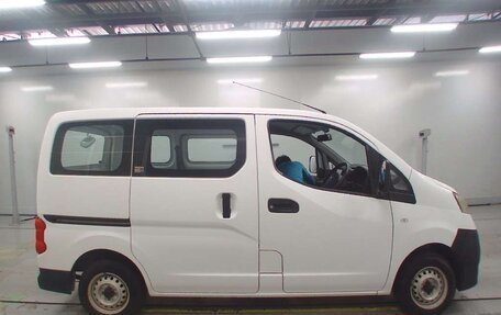 Nissan NV200, 2016 год, 1 110 000 рублей, 6 фотография