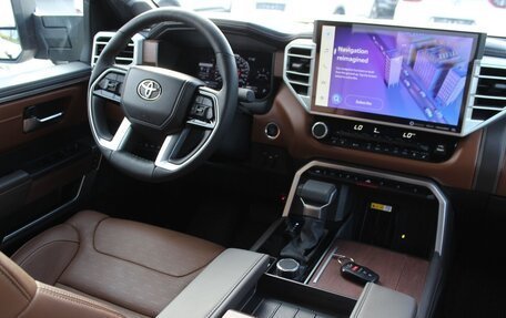 Toyota Tundra, 2022 год, 9 500 000 рублей, 3 фотография