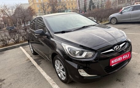 Hyundai Solaris II рестайлинг, 2012 год, 920 000 рублей, 4 фотография