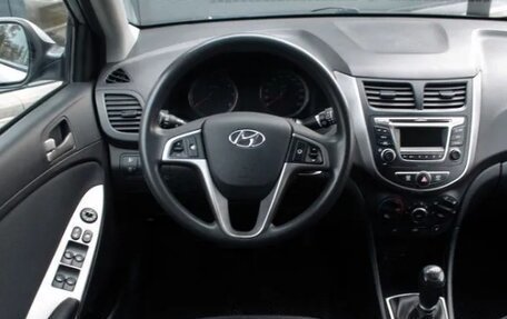 Hyundai Solaris II рестайлинг, 2014 год, 1 125 000 рублей, 9 фотография