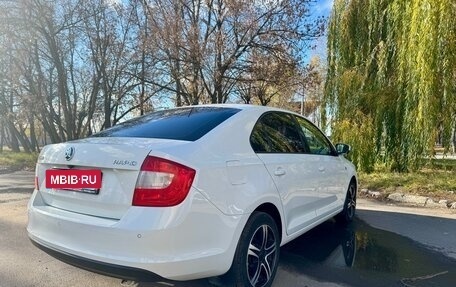 Skoda Rapid I, 2015 год, 970 000 рублей, 4 фотография