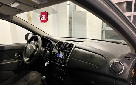 Renault Logan II, 2017 год, 775 000 рублей, 12 фотография