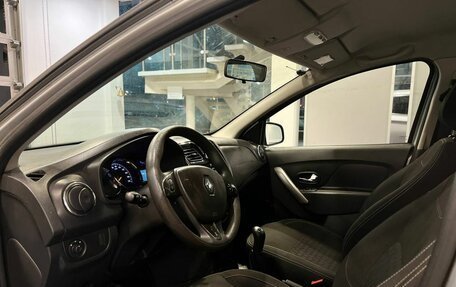 Renault Logan II, 2017 год, 775 000 рублей, 23 фотография