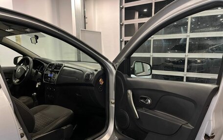 Renault Logan II, 2017 год, 775 000 рублей, 27 фотография