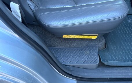 Toyota Land Cruiser Prado 120 рестайлинг, 2005 год, 2 000 000 рублей, 19 фотография