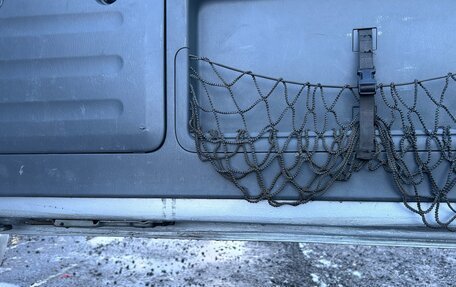 Toyota Land Cruiser Prado 120 рестайлинг, 2005 год, 2 000 000 рублей, 12 фотография