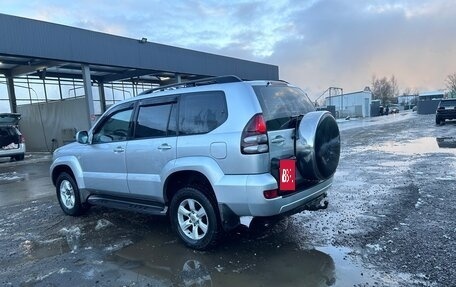 Toyota Land Cruiser Prado 120 рестайлинг, 2005 год, 2 000 000 рублей, 11 фотография