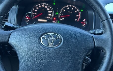 Toyota Land Cruiser Prado 120 рестайлинг, 2005 год, 2 000 000 рублей, 26 фотография