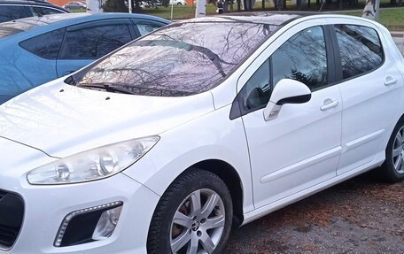Peugeot 308 II, 2013 год, 575 000 рублей, 2 фотография