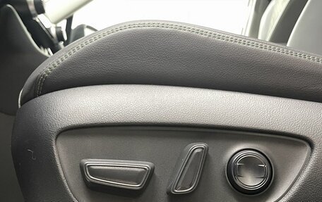 Toyota RAV4, 2025 год, 4 400 000 рублей, 14 фотография