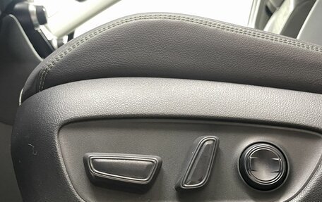 Toyota RAV4, 2025 год, 4 400 000 рублей, 14 фотография