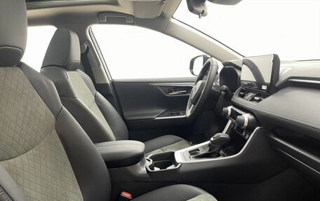 Toyota RAV4, 2025 год, 4 400 000 рублей, 12 фотография