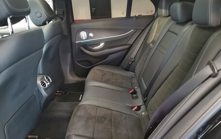 Mercedes-Benz E-Класс, 2021 год, 5 200 000 рублей, 29 фотография