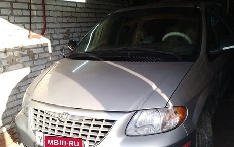 Chrysler Voyager IV, 2001 год, 540 000 рублей, 1 фотография