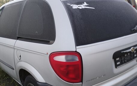 Chrysler Voyager IV, 2001 год, 540 000 рублей, 4 фотография