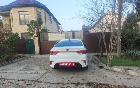 KIA Rio IV, 2018 год, 1 240 000 рублей, 3 фотография